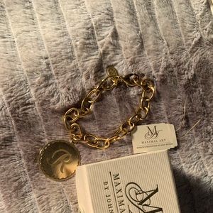 Maximal Art Monogrammed R charm bracelet initial